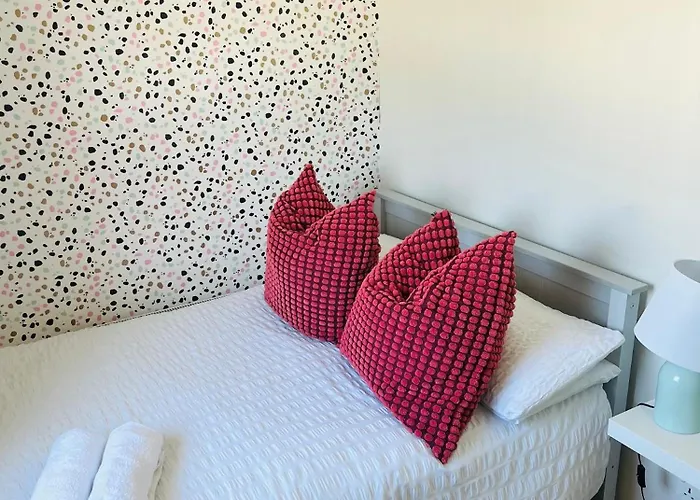 The Chroma Cock Hill